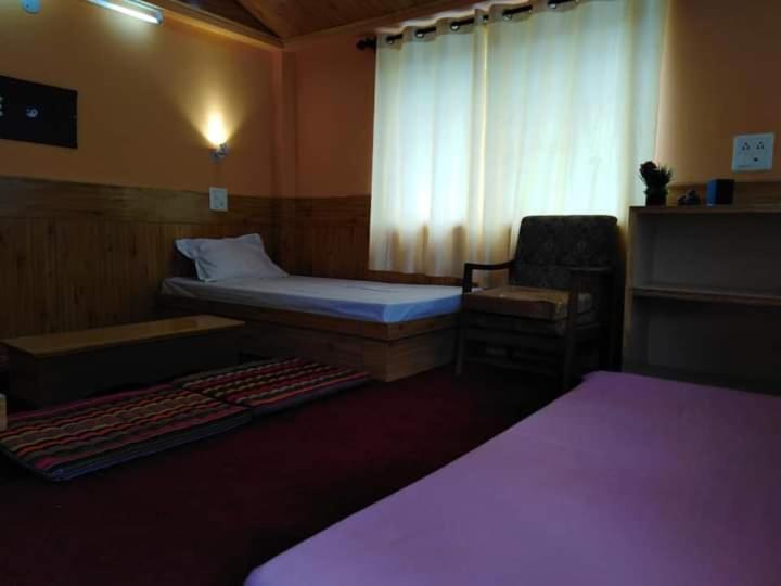 Bed and Breakfast Flying Monk Huts & Restaurant Kyelang Zewnętrze zdjęcie
